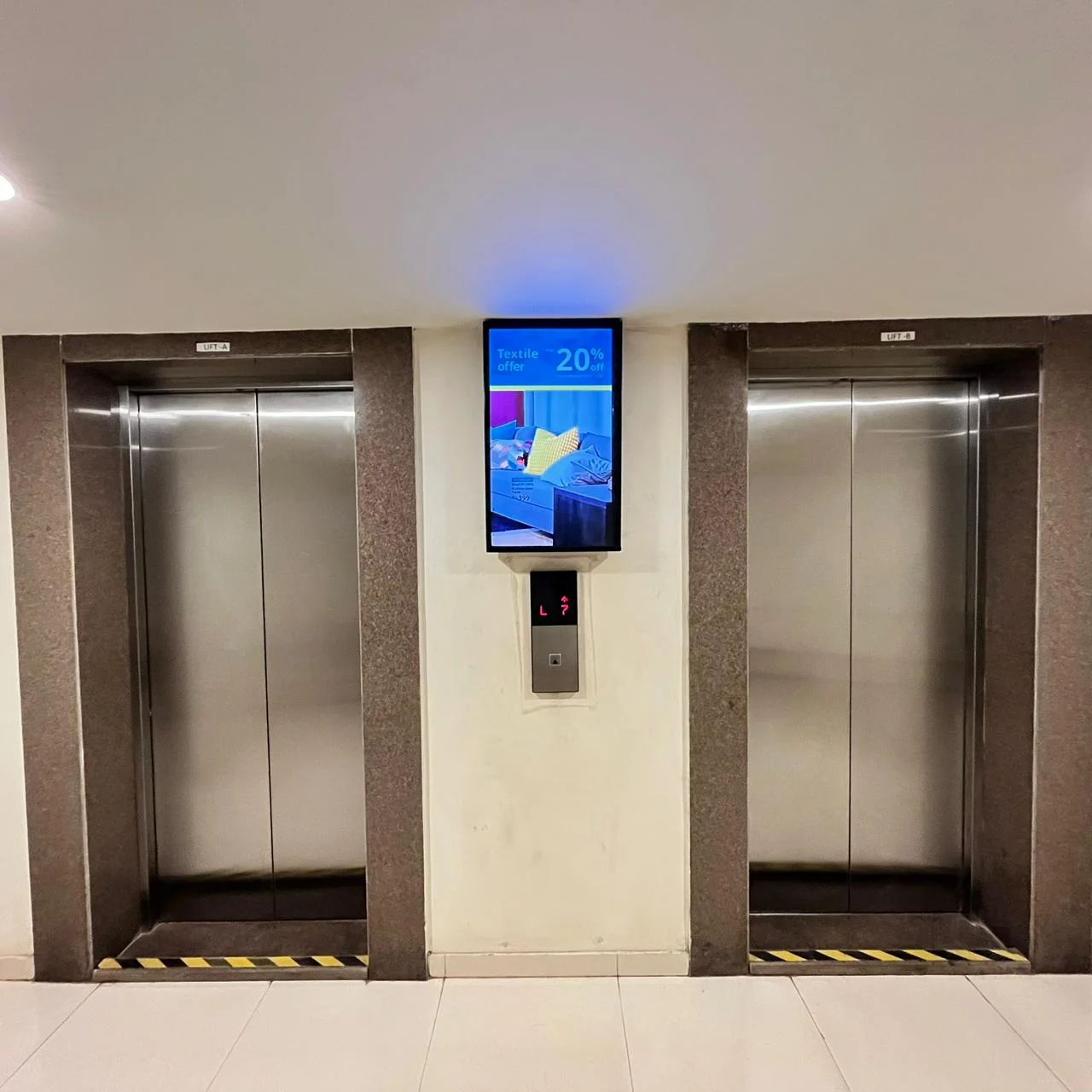 Data-driven DOOH